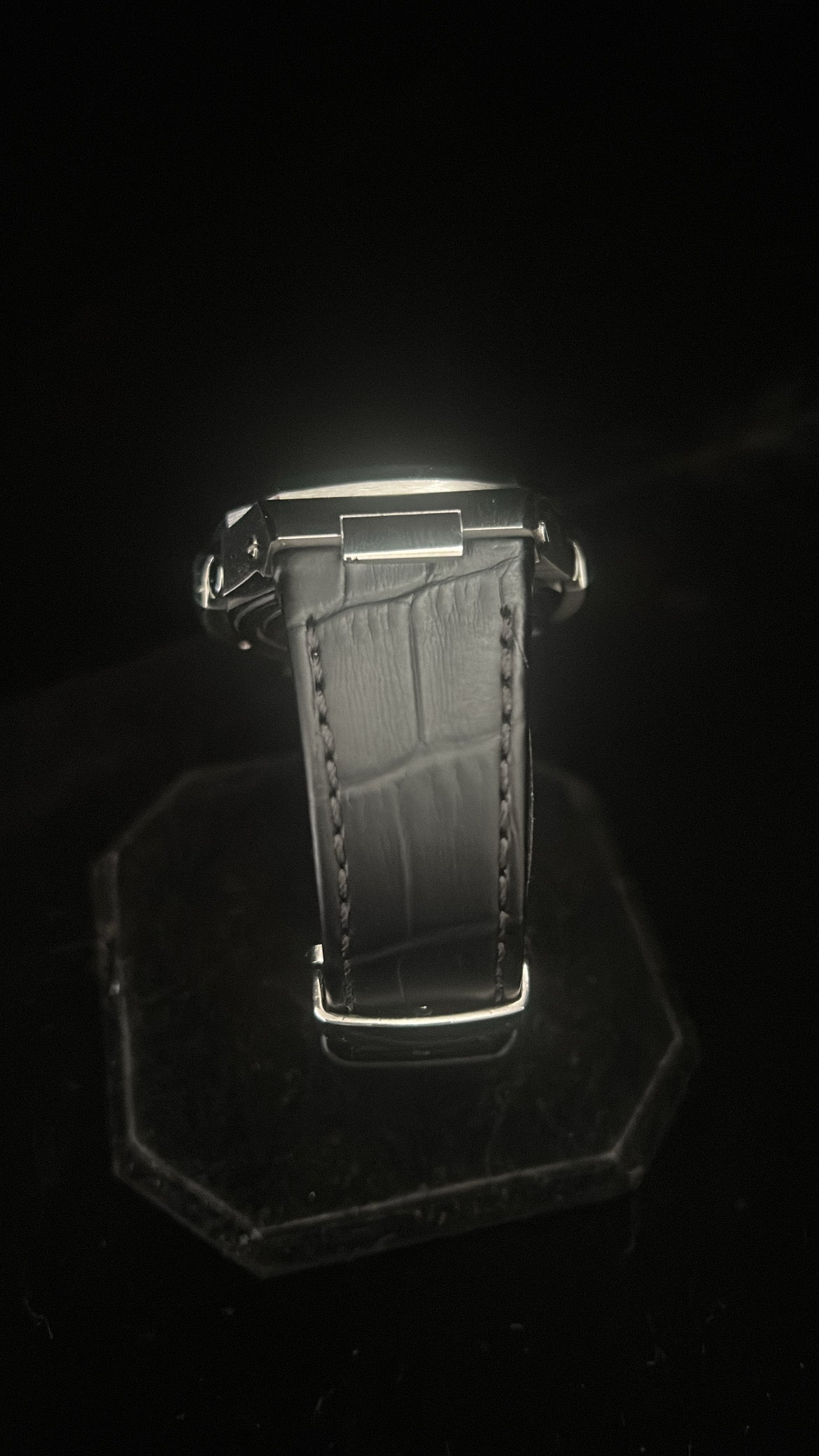 Apex Edition - Black Leather