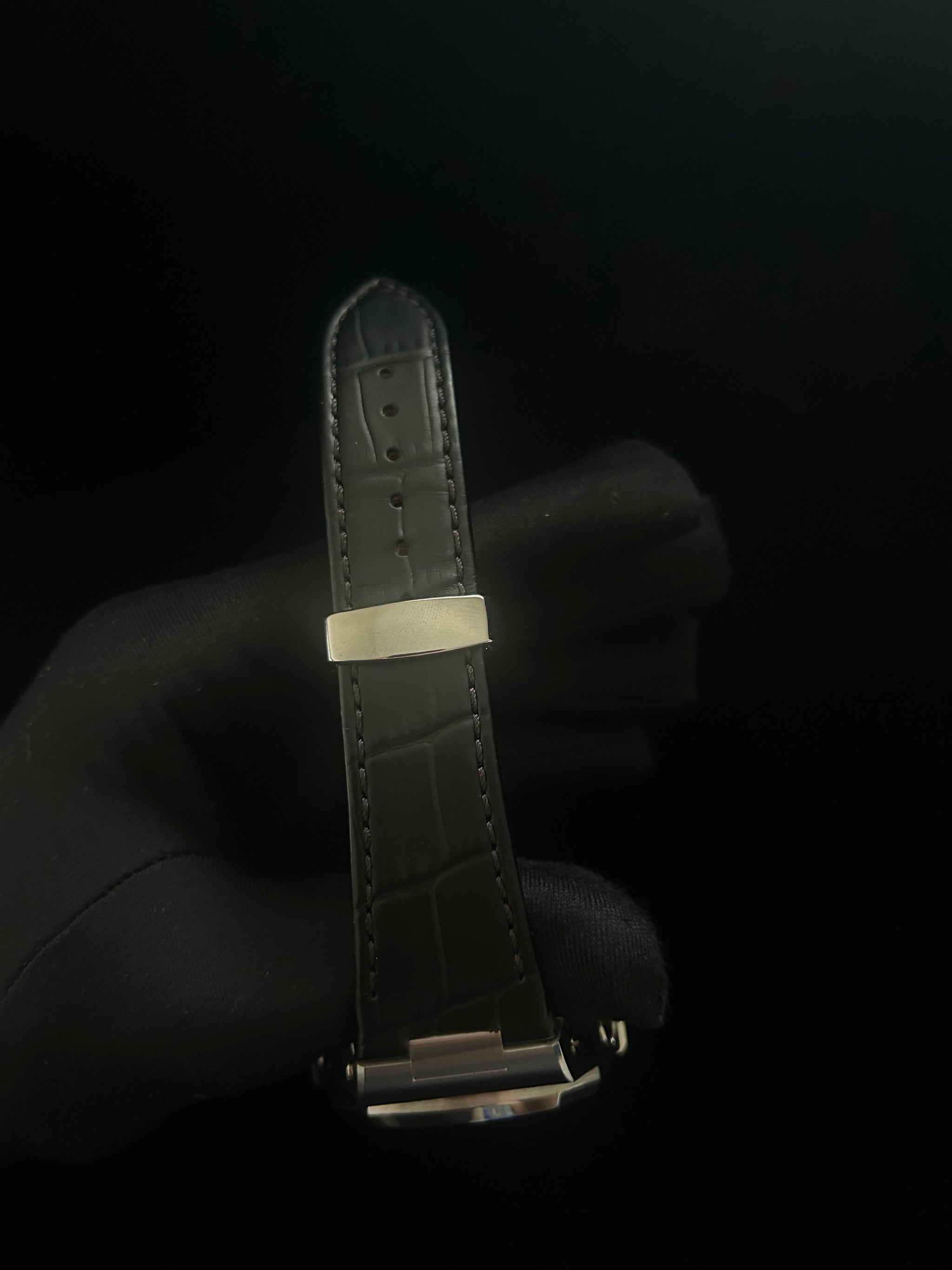 Apex Edition - Black Leather